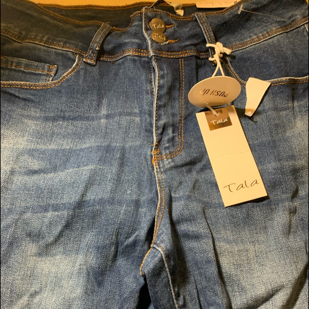 Tala jeans